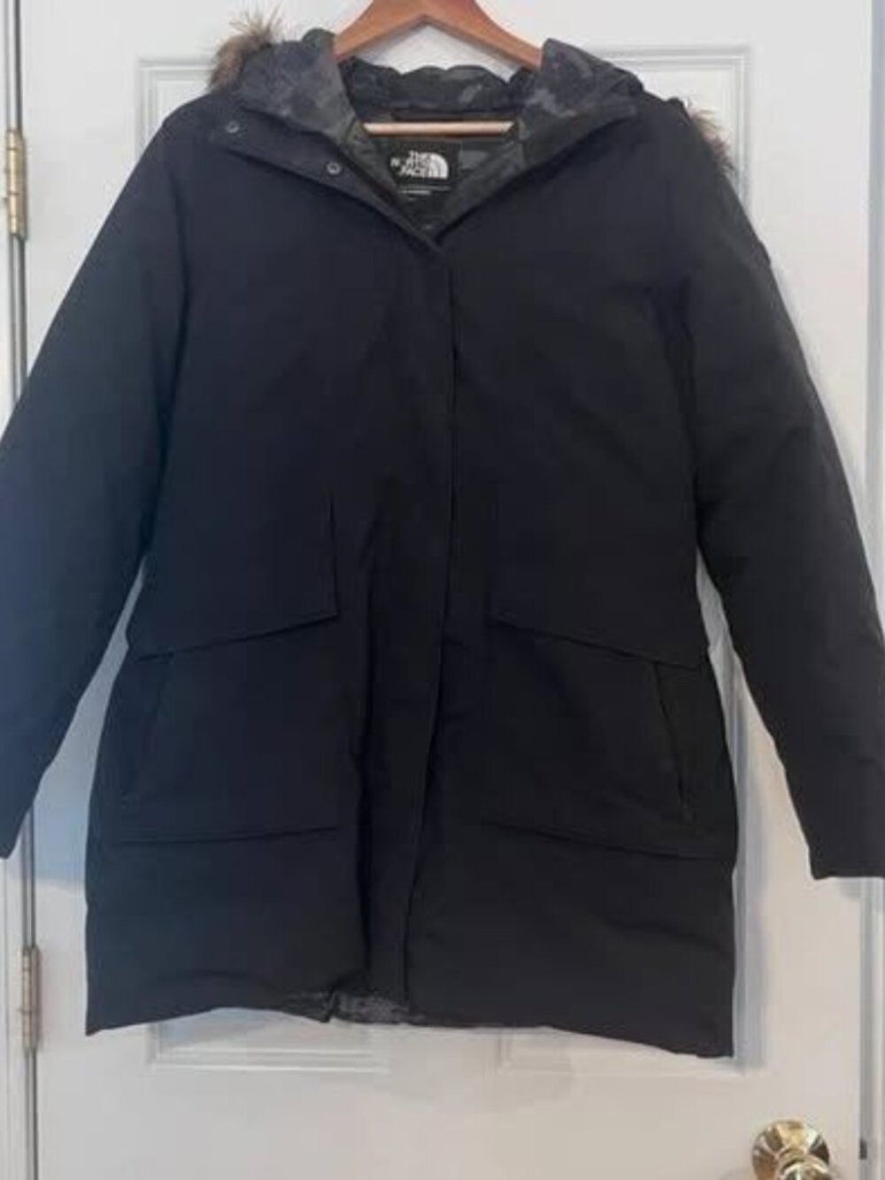 North Face goose down parka / winter coat in perfect condition, women’s large
